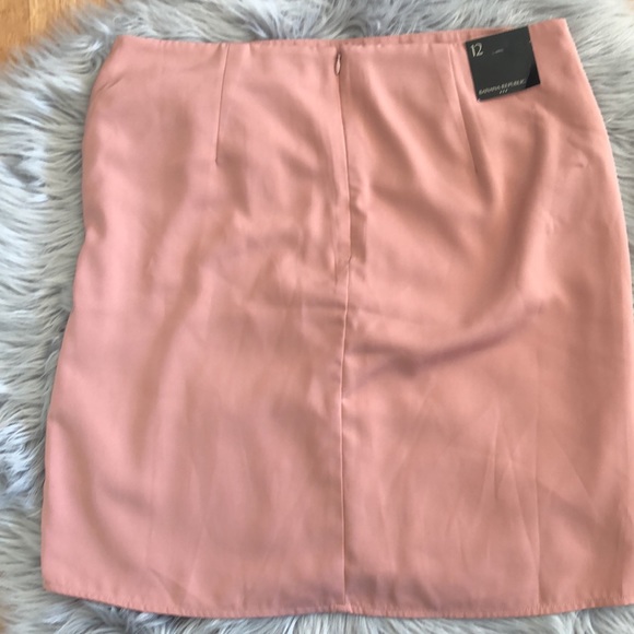 Banana Republic  Factory Satin Tie Knot Pink Skirt - Picture 5 of 8